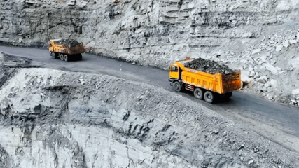 百臺'硬漢'奔赴西北！徐工自卸車再造示范礦區礦山技術